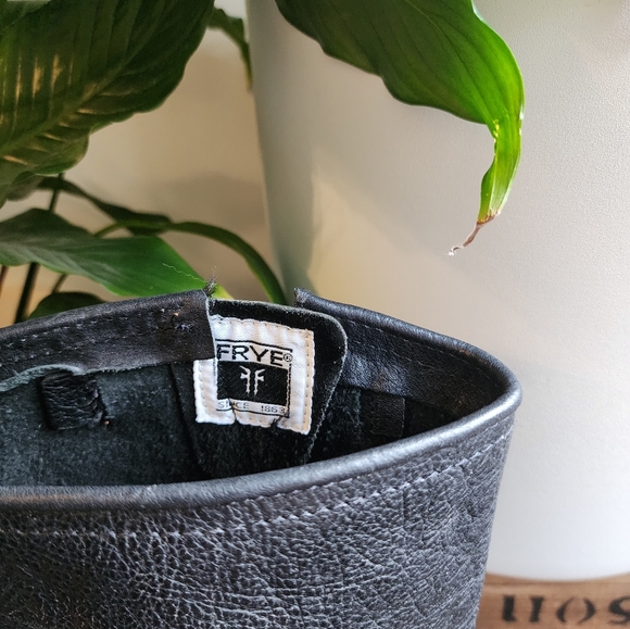 Frye "Veronica"genuine leather black boots - Picture 4 of 5